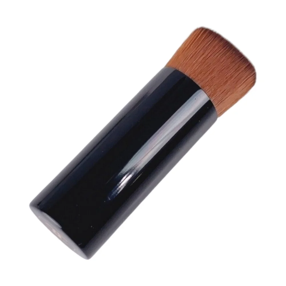 Chanel small brush NEW